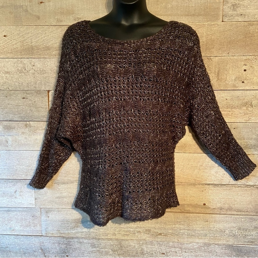 Jessica ‎ Simpson women's black and gold sweater in size 2X